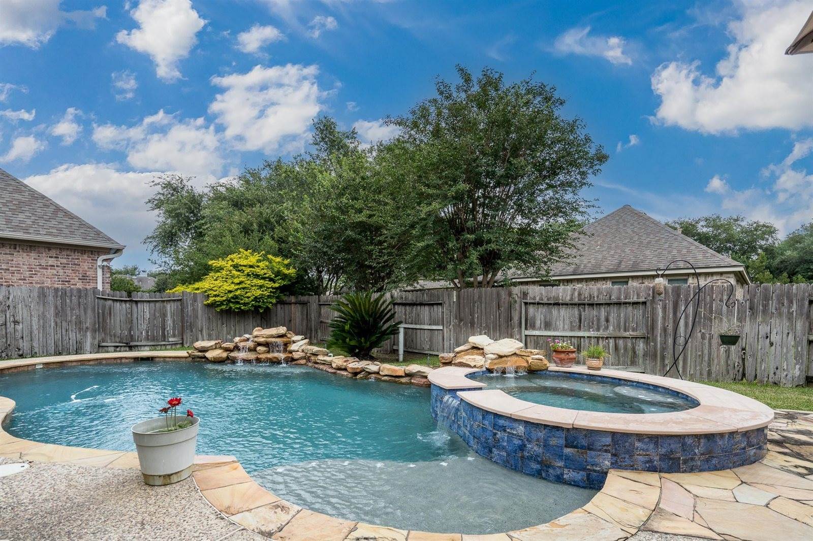 11510 Maple Falls Drive, Tomball, TX 77377