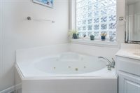 11510 Maple Falls Drive, Tomball, TX 77377