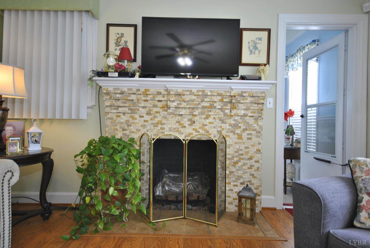 2113 Grit Road, Hurt, VA 24563