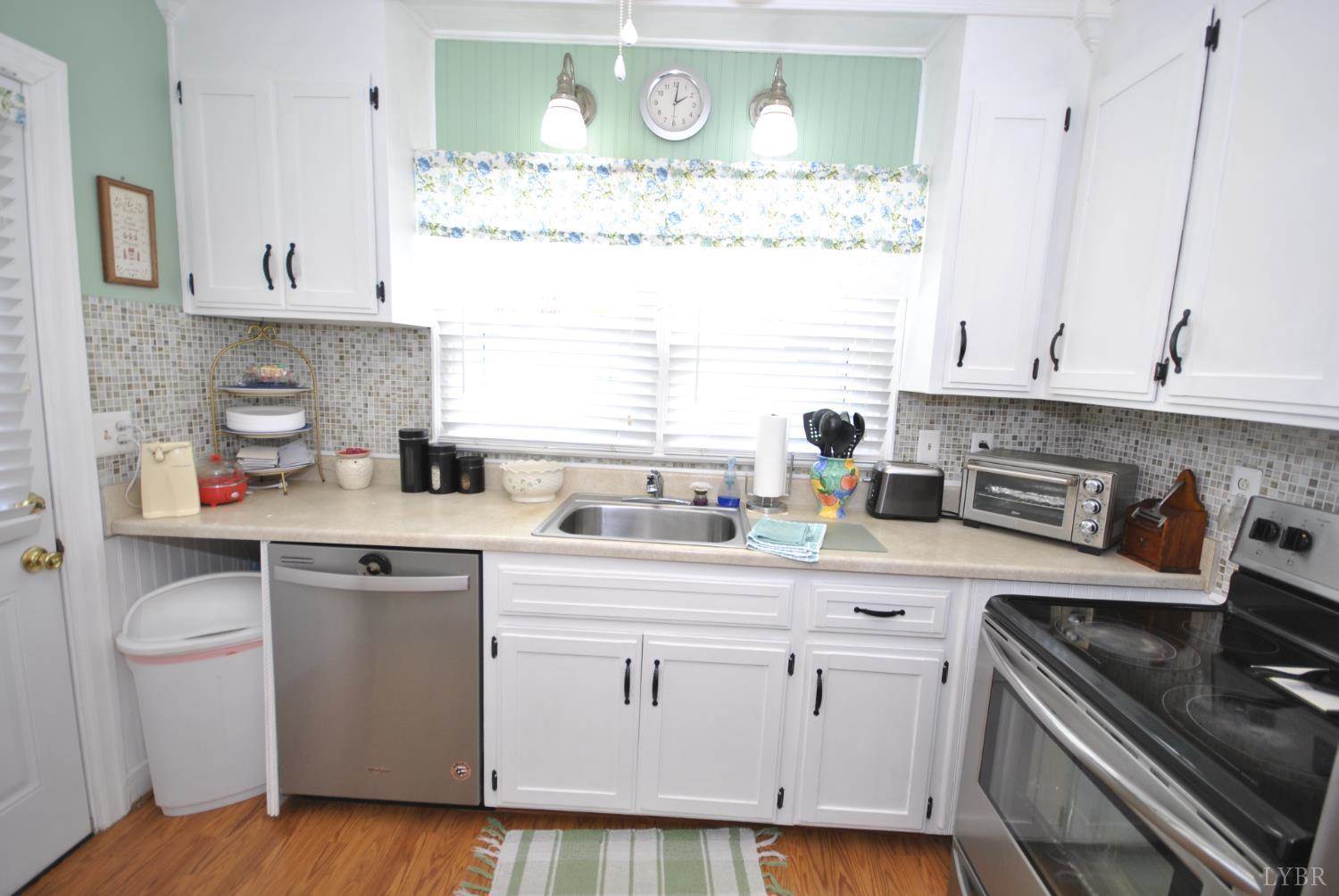 2113 Grit Road, Hurt, VA 24563