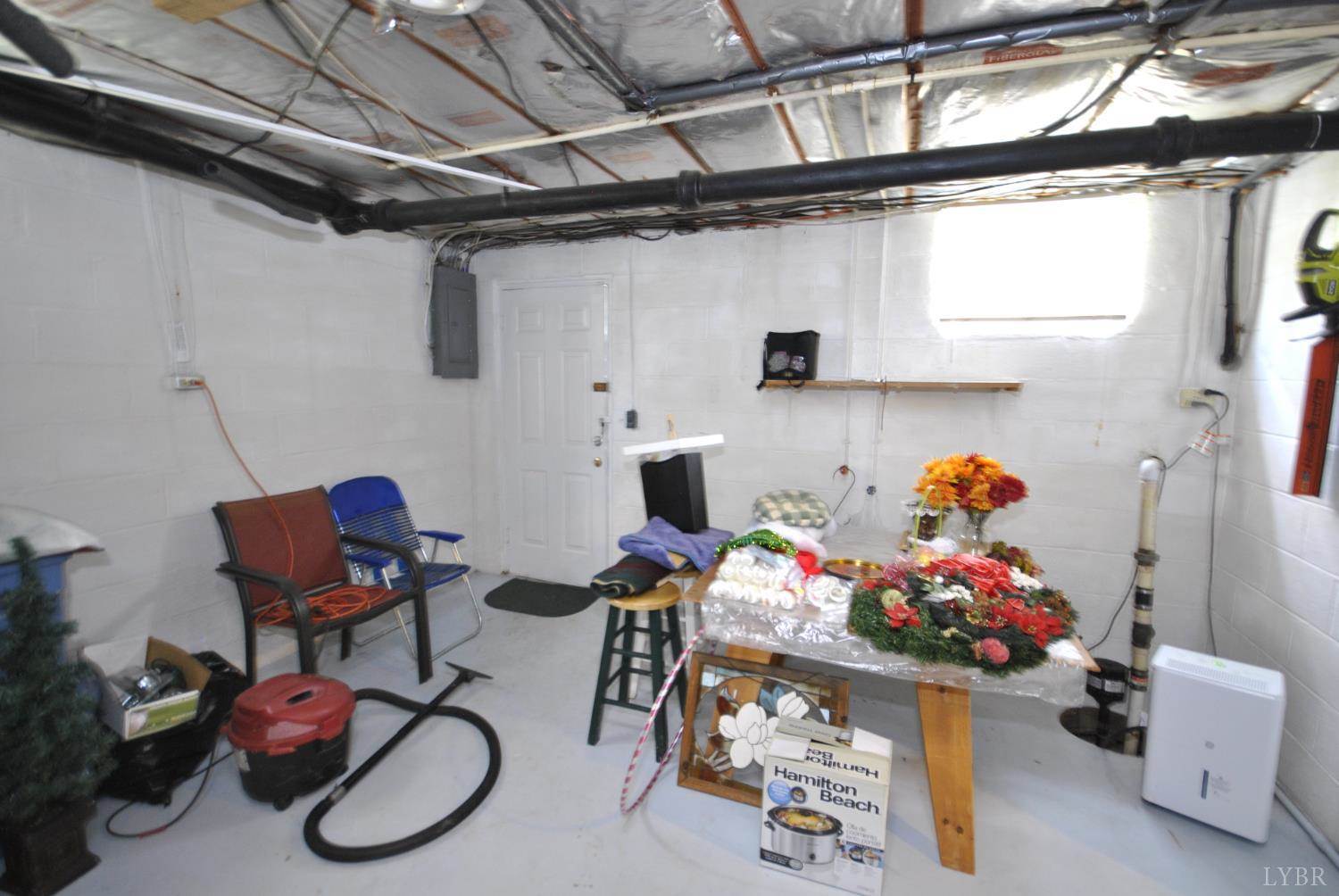 2113 Grit Road, Hurt, VA 24563