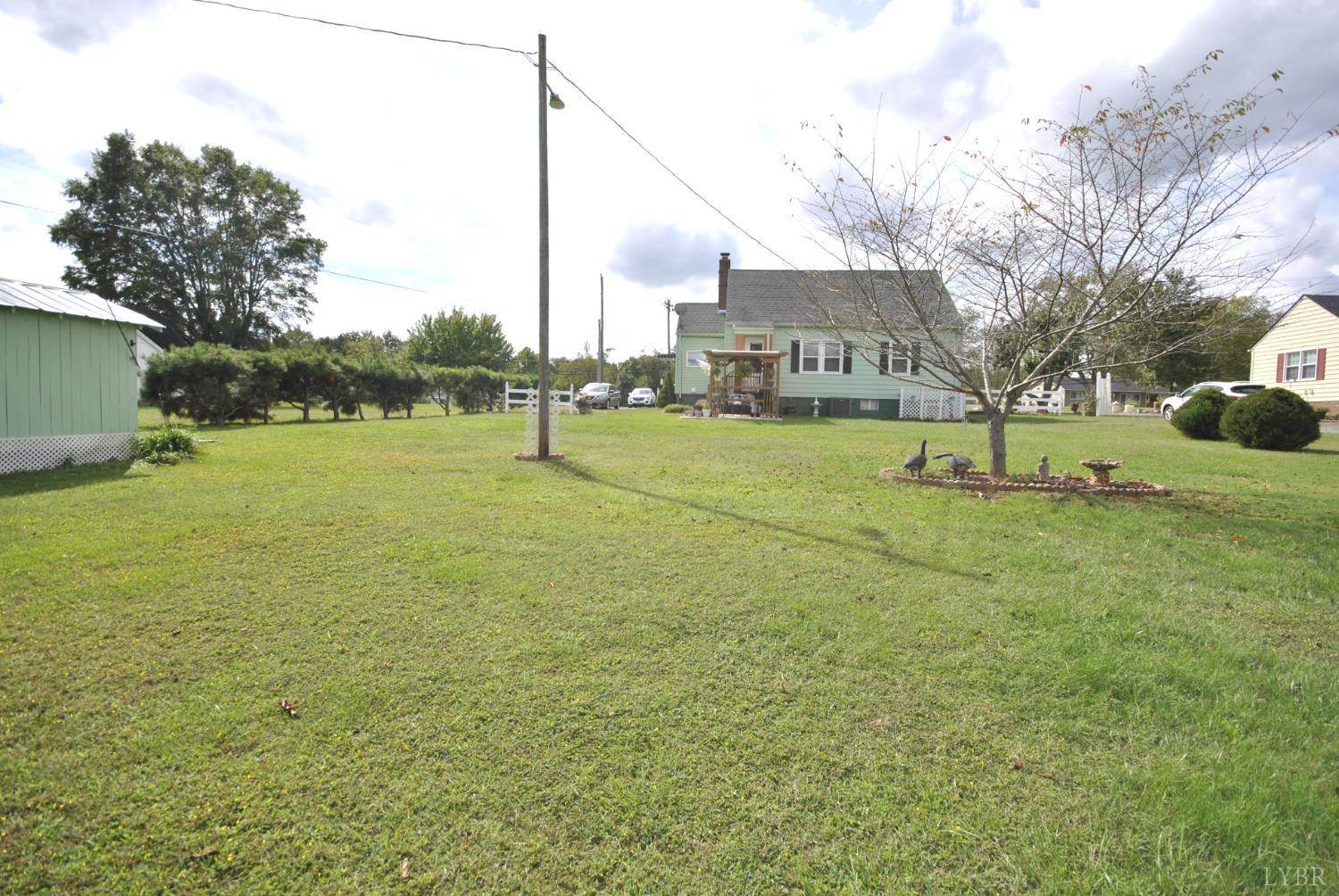 2113 Grit Road, Hurt, VA 24563