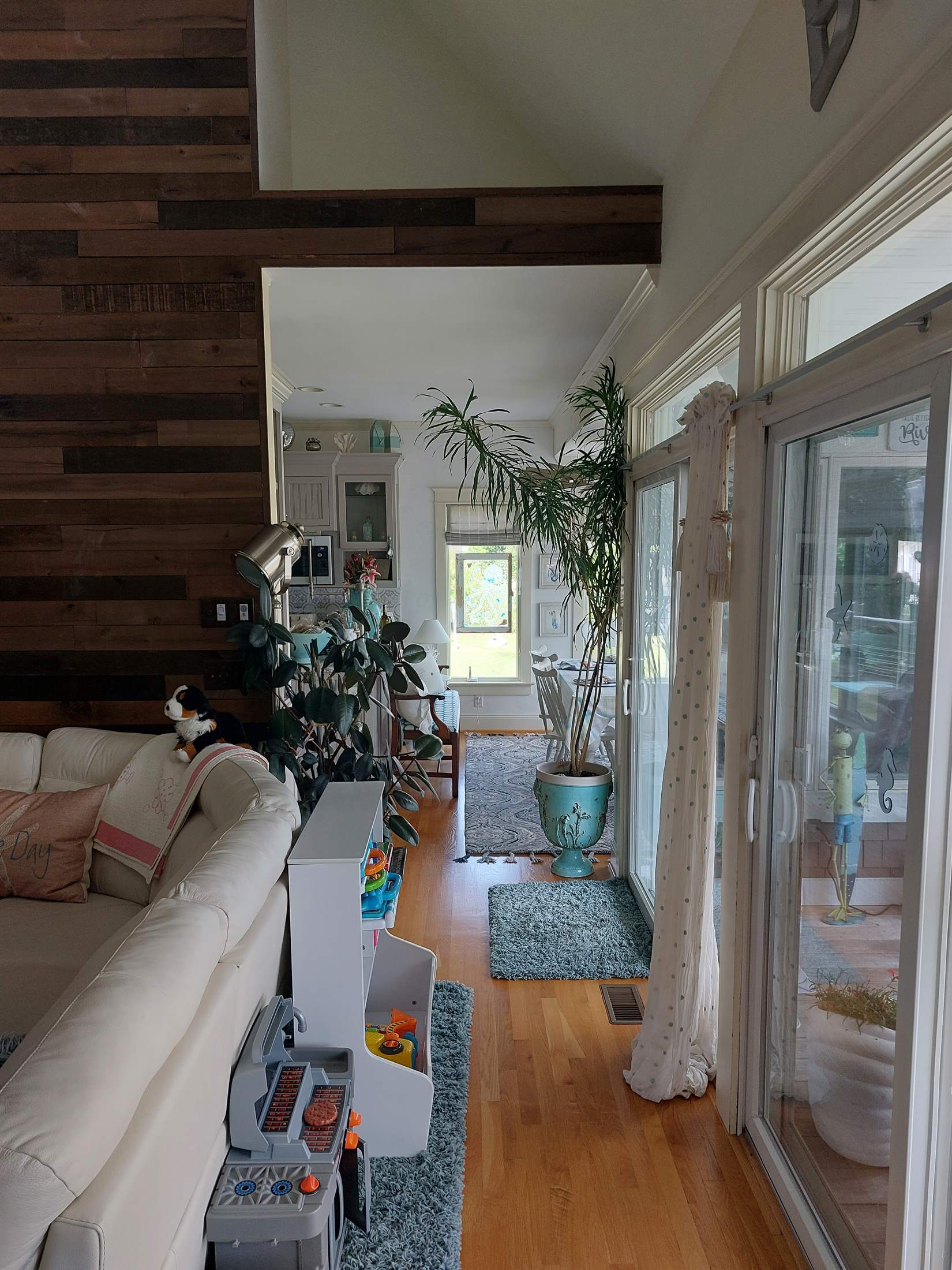 7589 Spencer Road, Gloucester Point, VA 23062