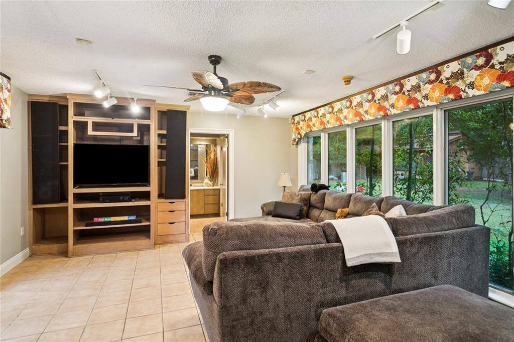 202 Holly Drive, Hammond, LA 70401