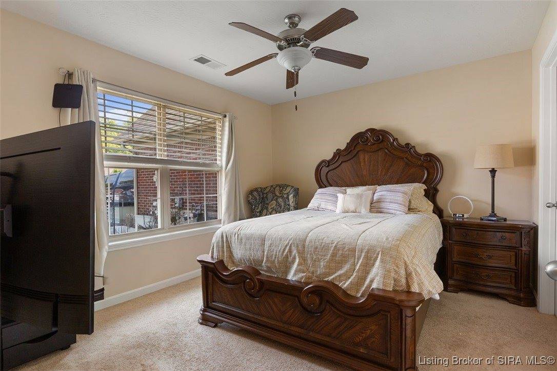 1918 Majestic Meadows Drive, Clarksville, IN 47129
