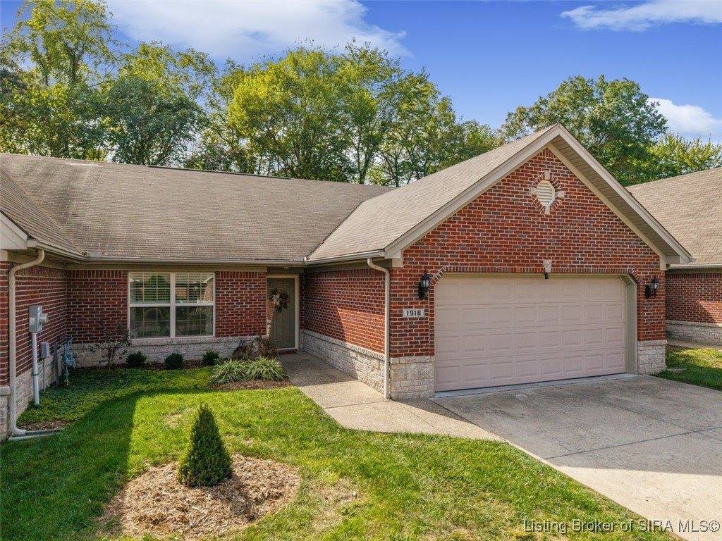 1918 Majestic Meadows Drive, Clarksville, IN 47129