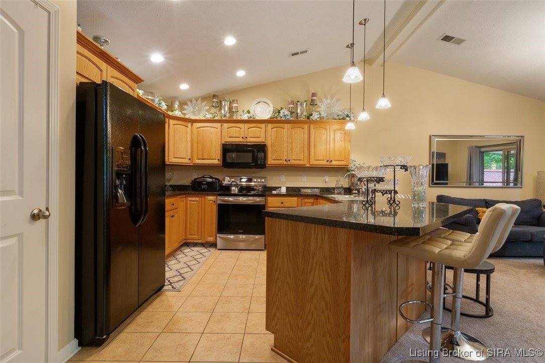 1918 Majestic Meadows Drive, Clarksville, IN 47129