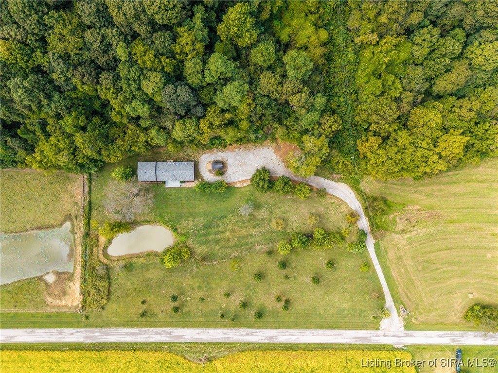 10055 Old Highway 111 SE, Elizabeth, IN 47117