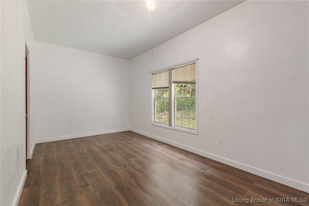 10055 Old Highway 111 SE, Elizabeth, IN 47117