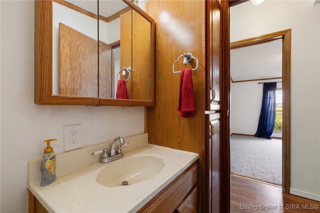 10055 Old Highway 111 SE, Elizabeth, IN 47117