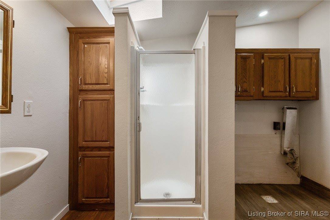 10055 Old Highway 111 SE, Elizabeth, IN 47117