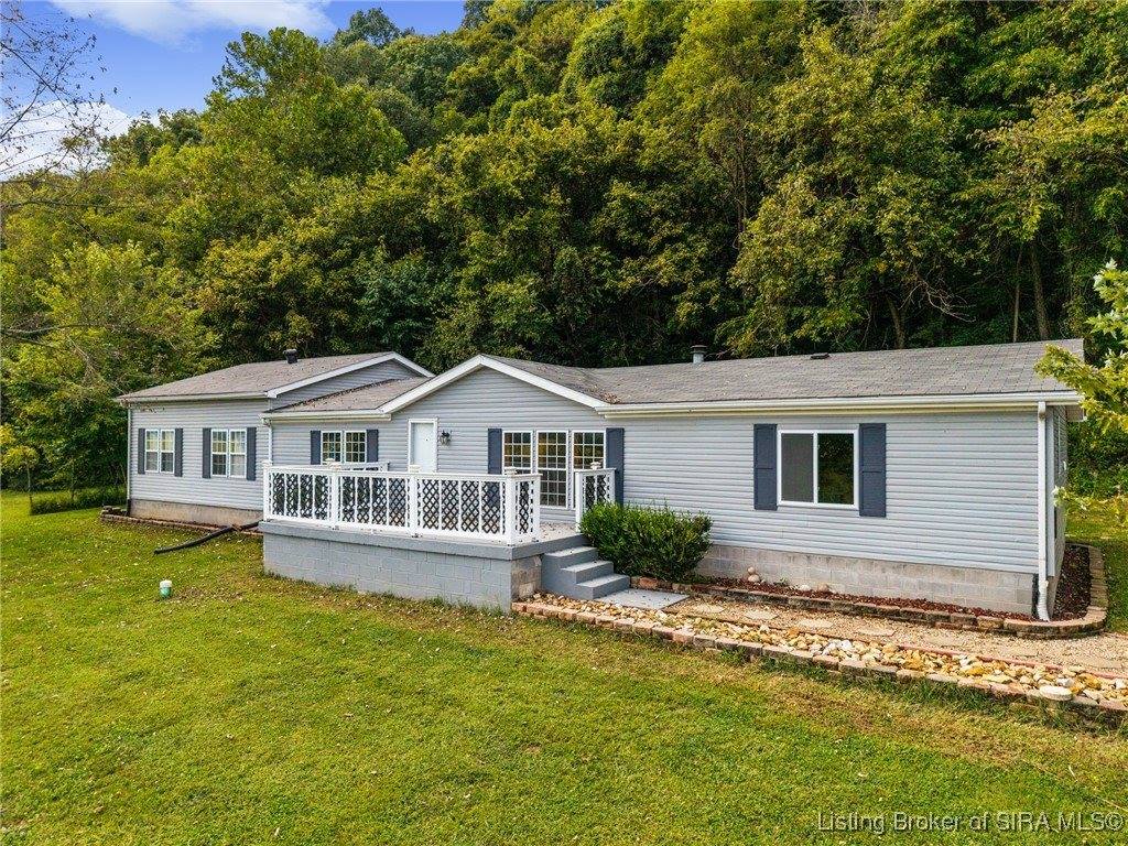 10055 Old Highway 111 SE, Elizabeth, IN 47117