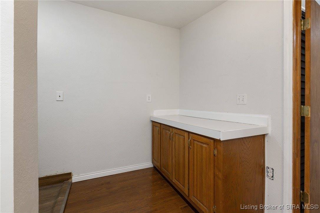 10055 Old Highway 111 SE, Elizabeth, IN 47117