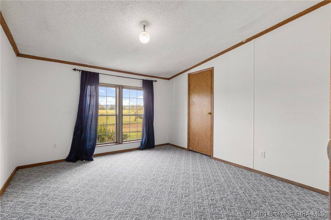 10055 Old Highway 111 SE, Elizabeth, IN 47117