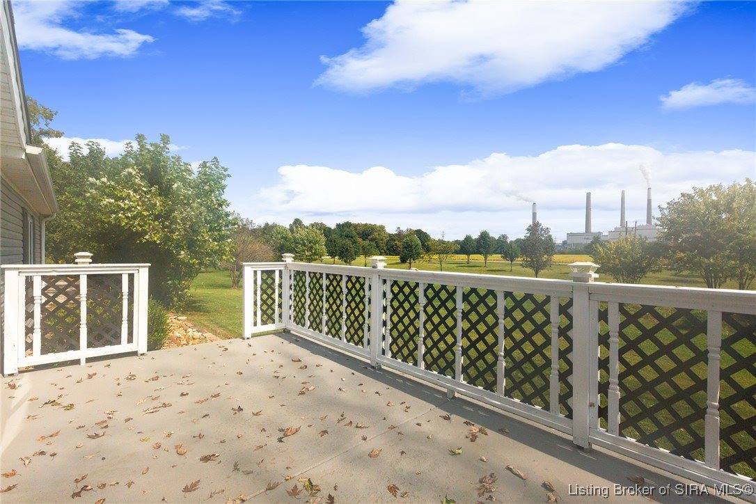 10055 Old Highway 111 SE, Elizabeth, IN 47117