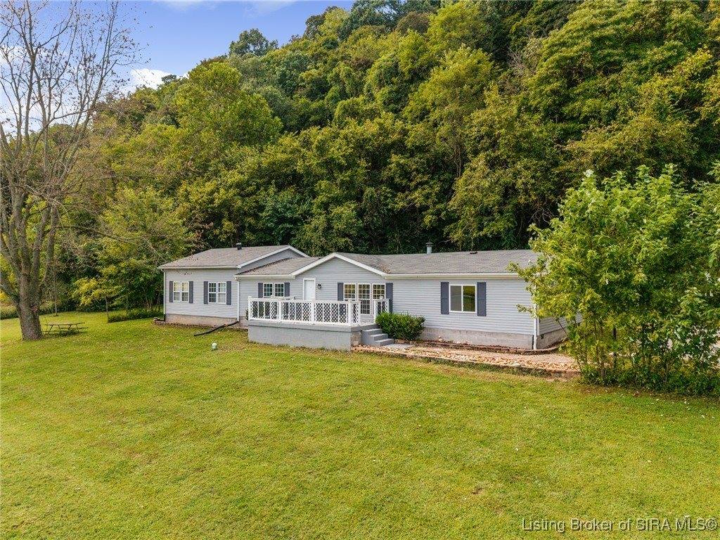 10055 Old Highway 111 SE, Elizabeth, IN 47117