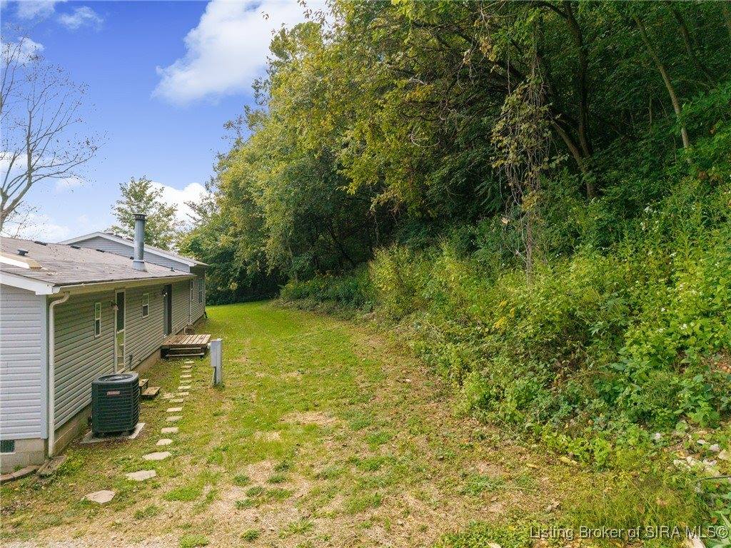 10055 Old Highway 111 SE, Elizabeth, IN 47117