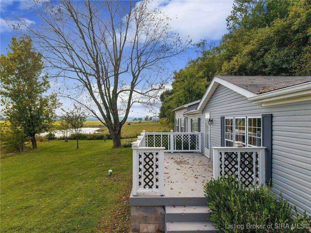 10055 Old Highway 111 SE, Elizabeth, IN 47117