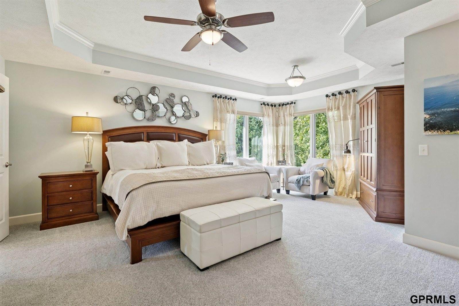 19264 Woolworth Avenue, Omaha, NE 68130