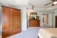 19264 Woolworth Avenue, Omaha, NE 68130