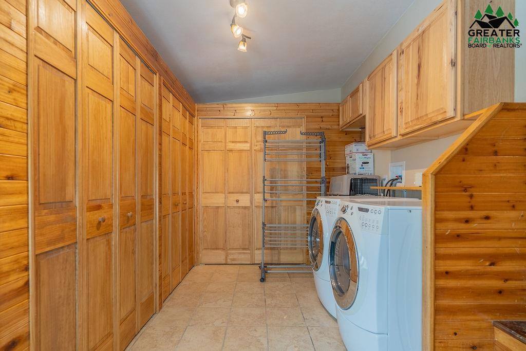 1089 Eliz Street, North Pole, AK 99705