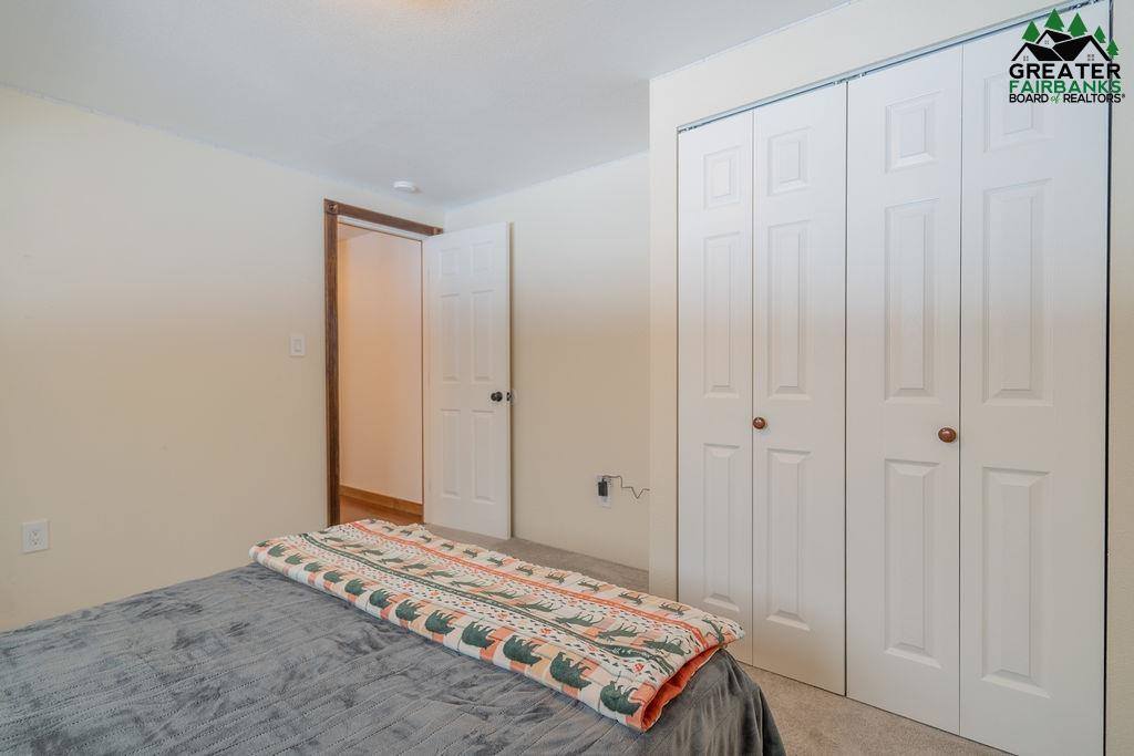 1089 Eliz Street, North Pole, AK 99705