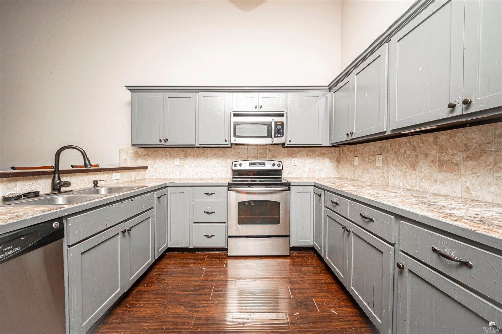 2332 Buckshot Drive, Junction City, KS 66441