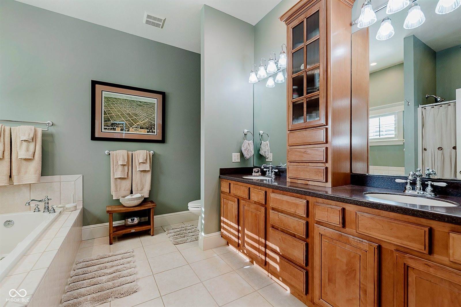 1808 North Sawmill Lane, Muncie, IN 47304