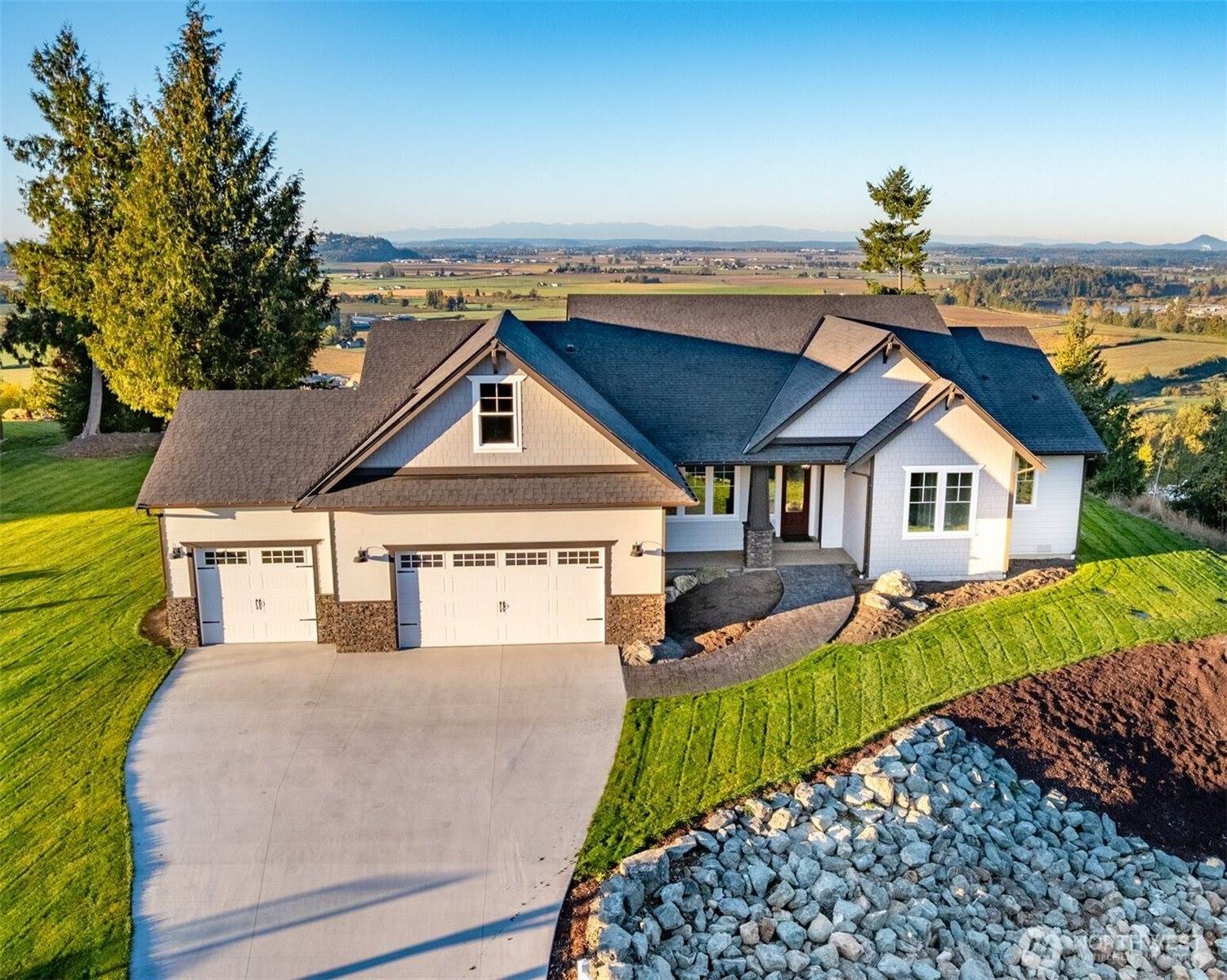 7514 Avalon Heights Way, Sedro Woolley, WA 98284
