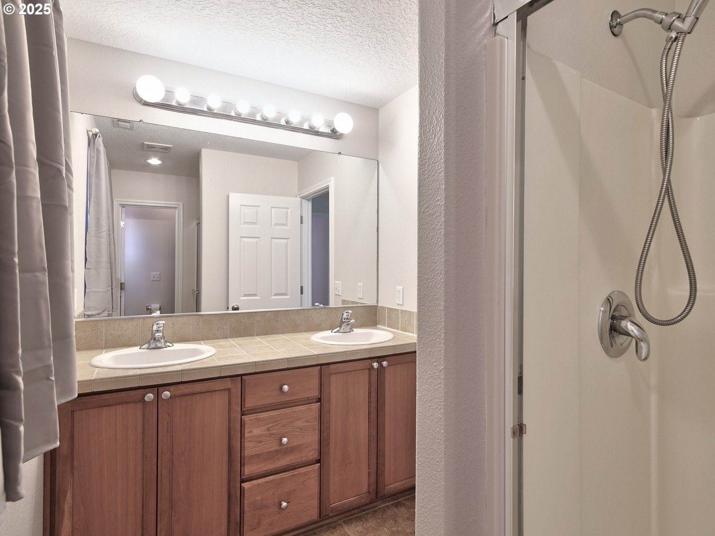 15771 SW Harvester Ln, Sherwood, OR 97140