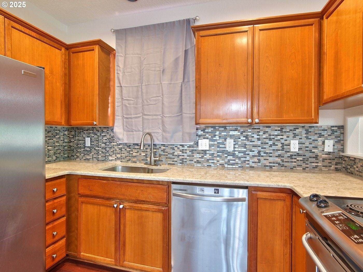 15771 SW Harvester Ln, Sherwood, OR 97140