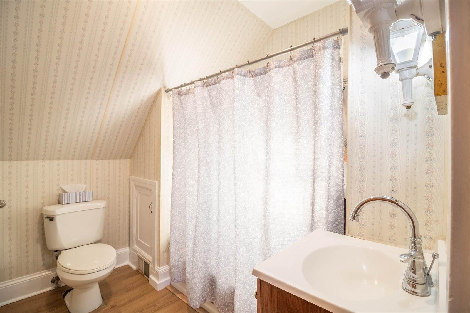 247 Commercial Street, Hartland, ME 04943