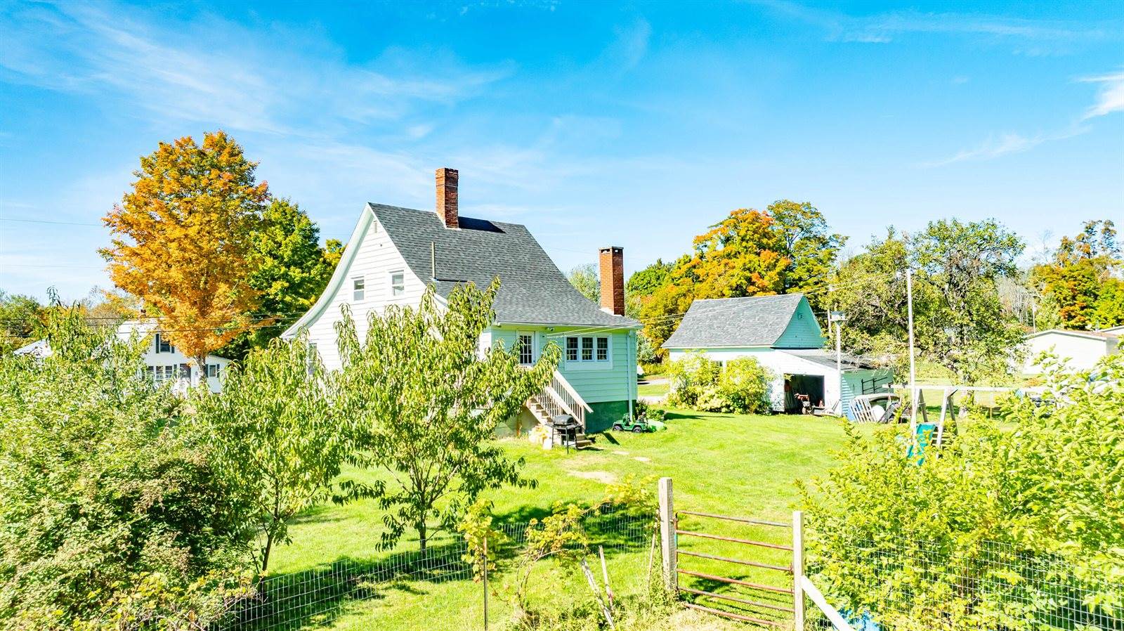 247 Commercial Street, Hartland, ME 04943