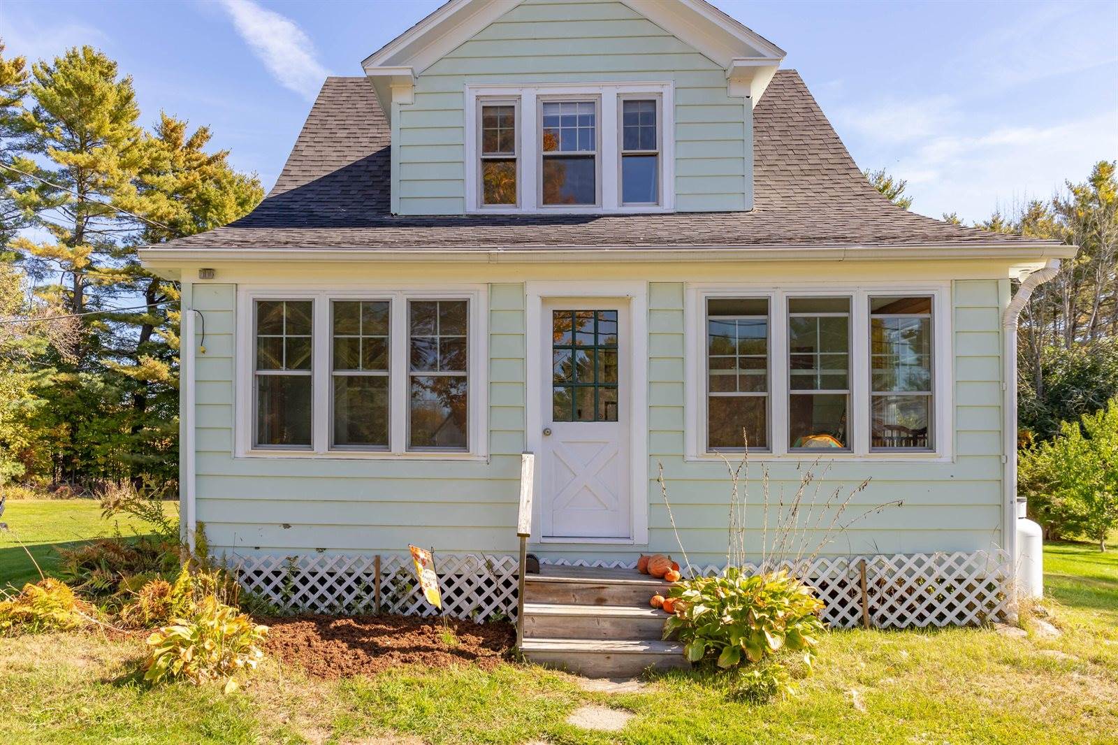 247 Commercial Street, Hartland, ME 04943