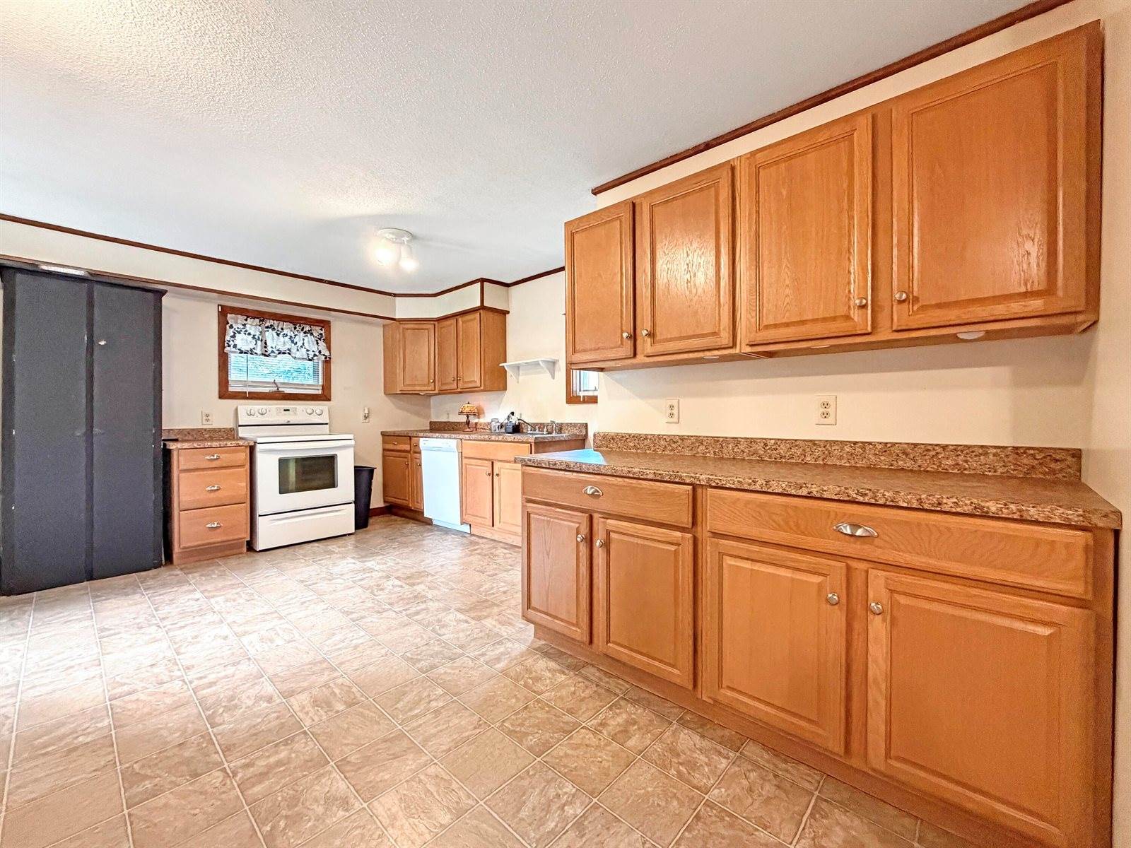 22 Washington Street, Caribou, ME 04736