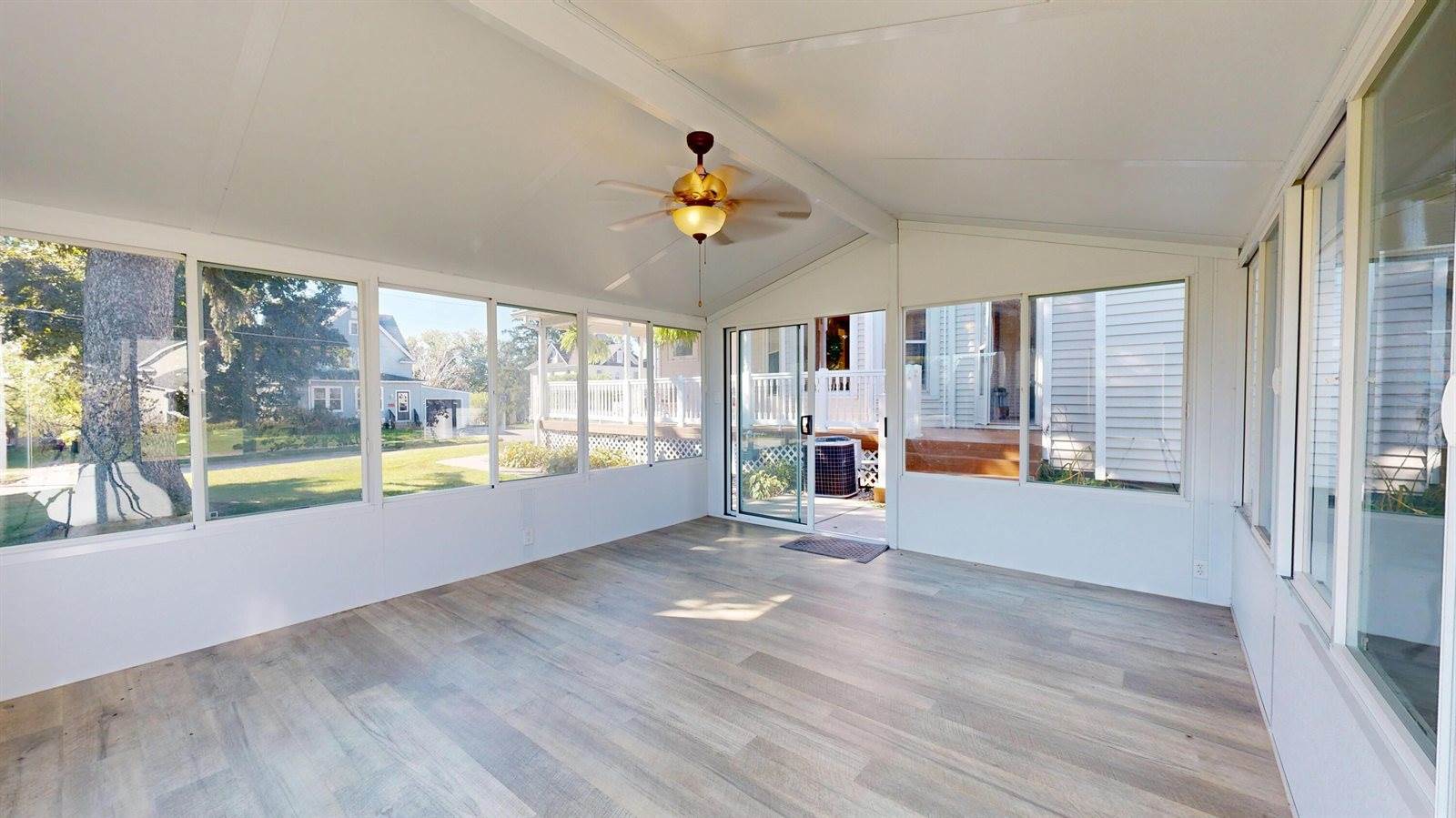 108 West Park St, Westby, WI 54667