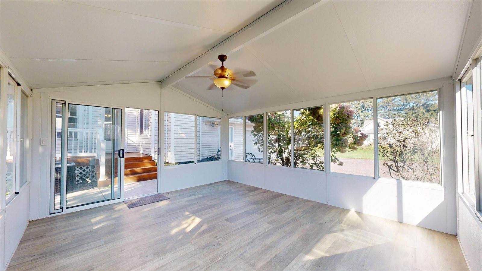 108 West Park St, Westby, WI 54667