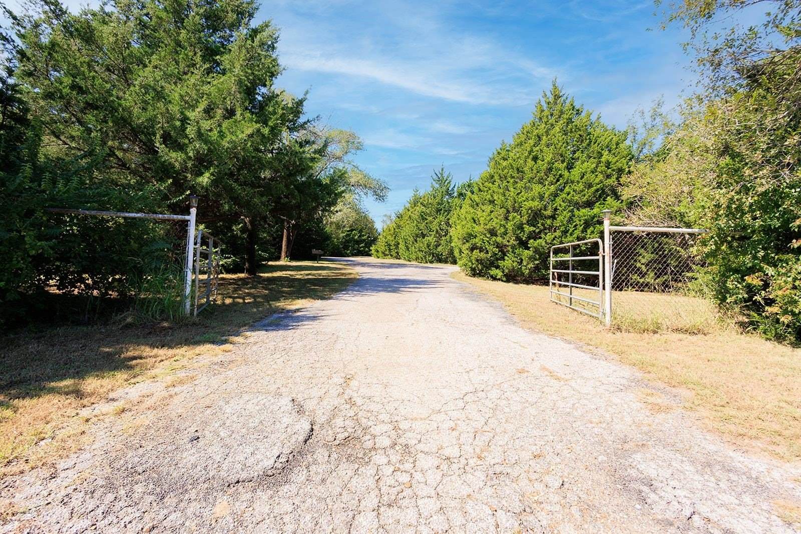 31783 61st Rd, Arkansas City, KS 67005