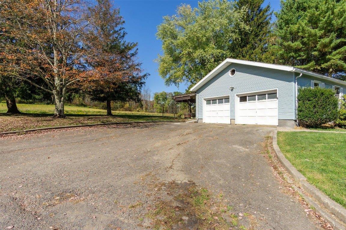 88 Hall Road, Apalachin, NY 13732