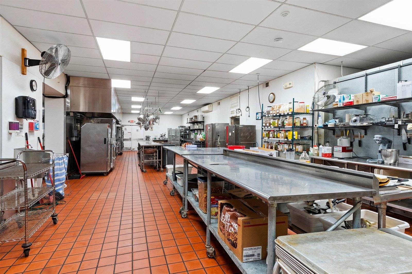 3177 French Road, De Pere, WI 54115