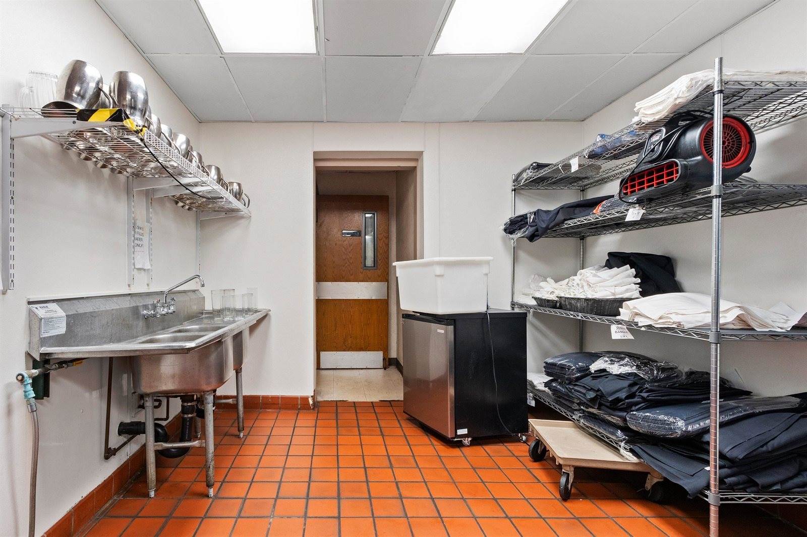 3177 French Road, De Pere, WI 54115