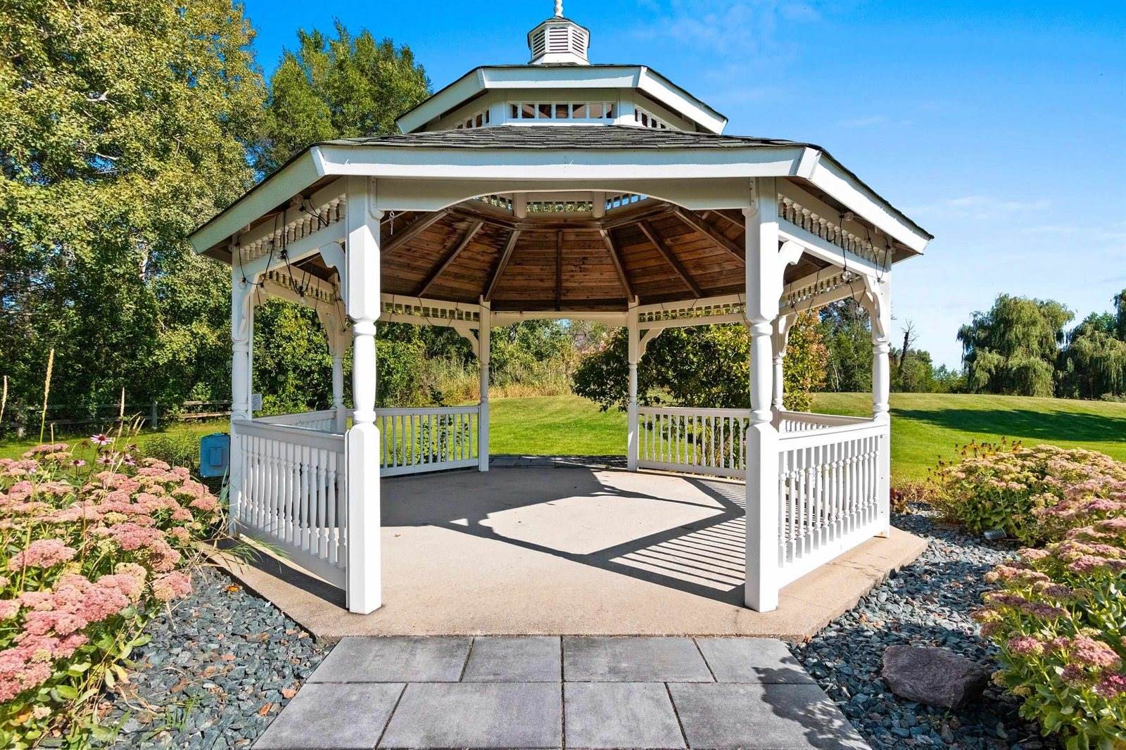 3177 French Road, De Pere, WI 54115