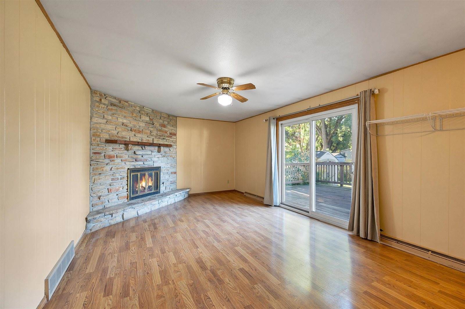 1445 Cormier Road, Green Bay, WI 54313