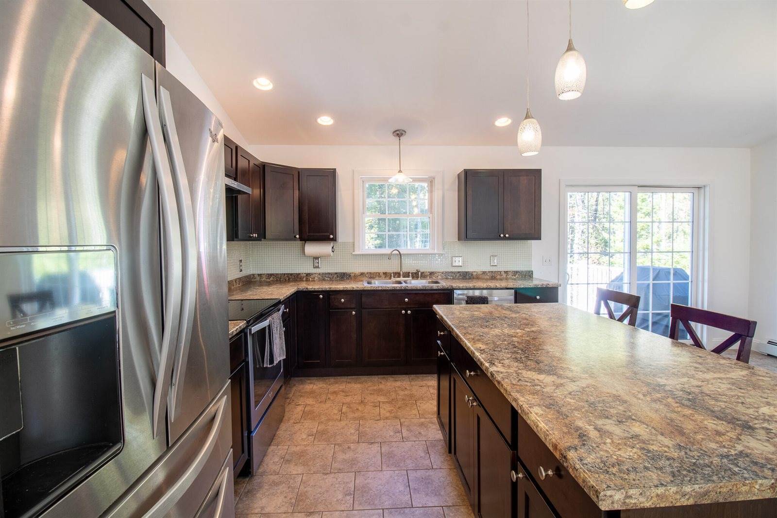 29 Merritt Drive, Orono, ME 04473