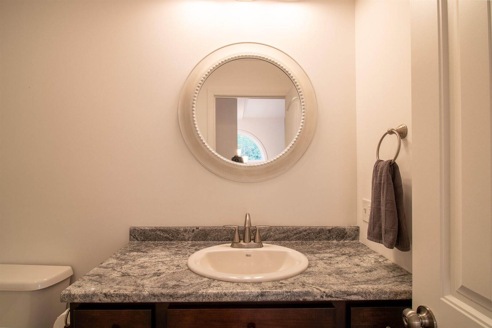 29 Merritt Drive, Orono, ME 04473