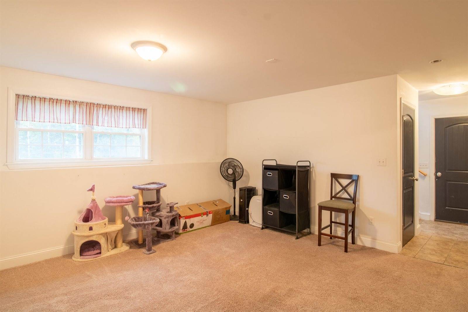 29 Merritt Drive, Orono, ME 04473