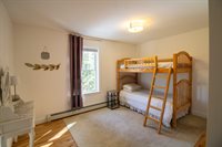 29 Merritt Drive, Orono, ME 04473