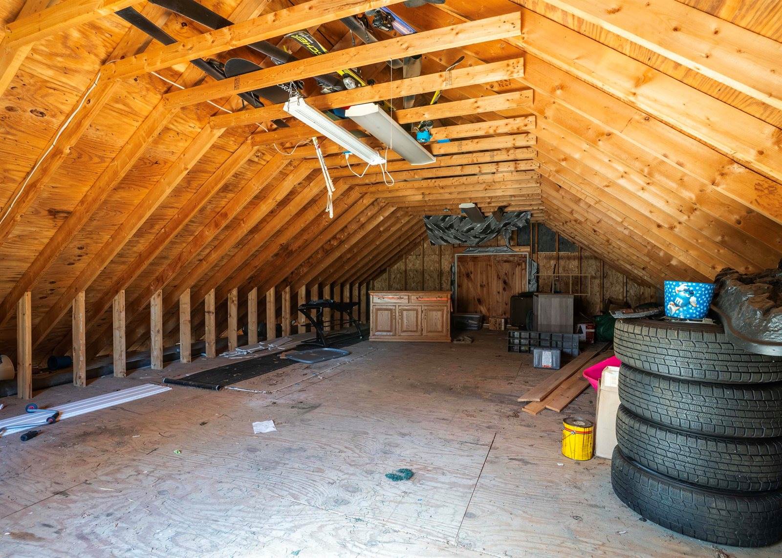 555 Westwood Drive, Hermon, ME 04401