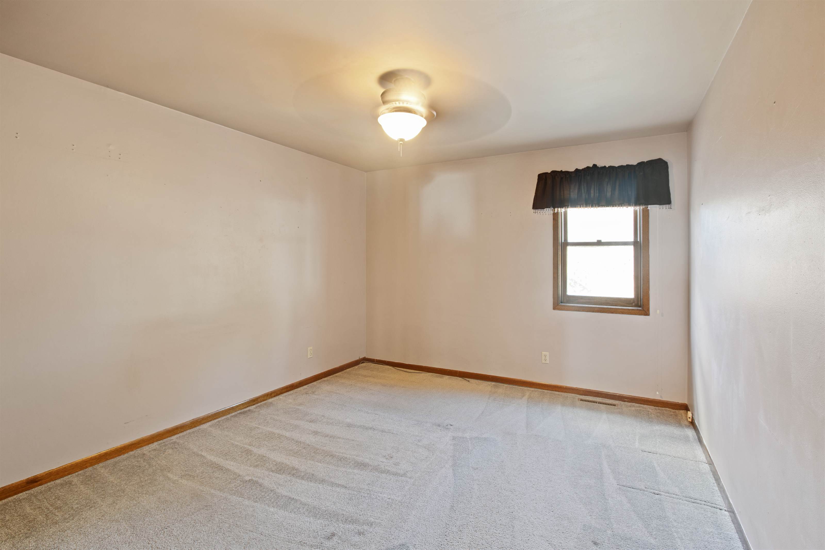 416 7th St W, Williston, ND 58801