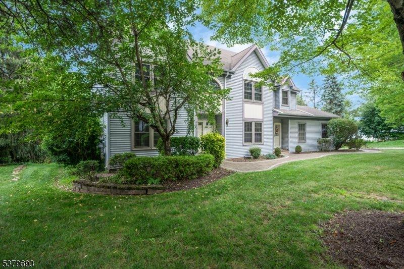 1 Woodland Terrace, Bloomsbury Boro, NJ 08804